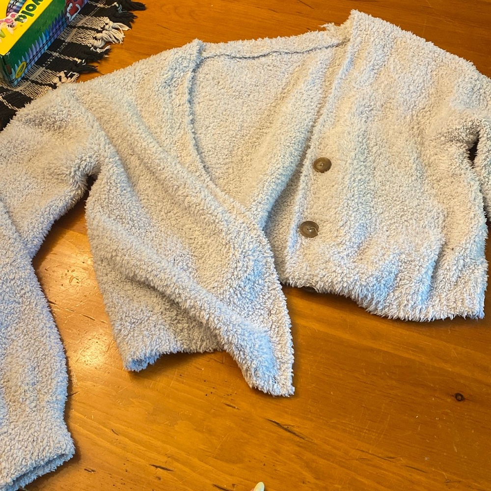 Francesca’s teddy bear cropped cardigan